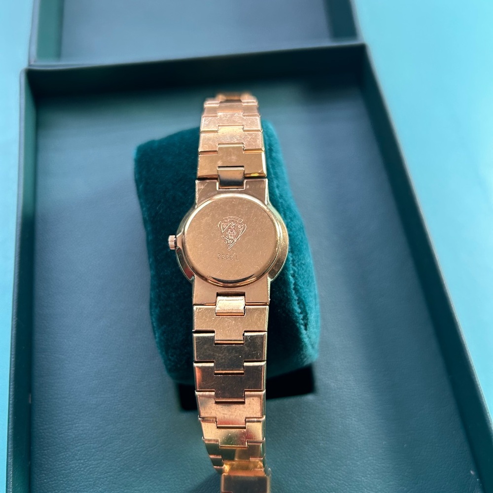 Gucci Gold Timepiece 3300.2.L Gold Plated - Picture 9 of 11